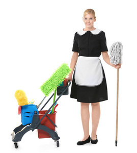 女服務(wù)員擦拭鏡 專業(yè)勞務(wù)服務(wù)的細(xì)節(jié)之美